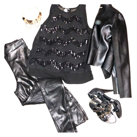 H&M Tops - H&M Black Top